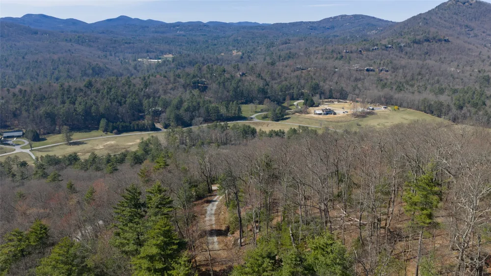 ME-1 Triple Farm Road Cashiers, NC 28717