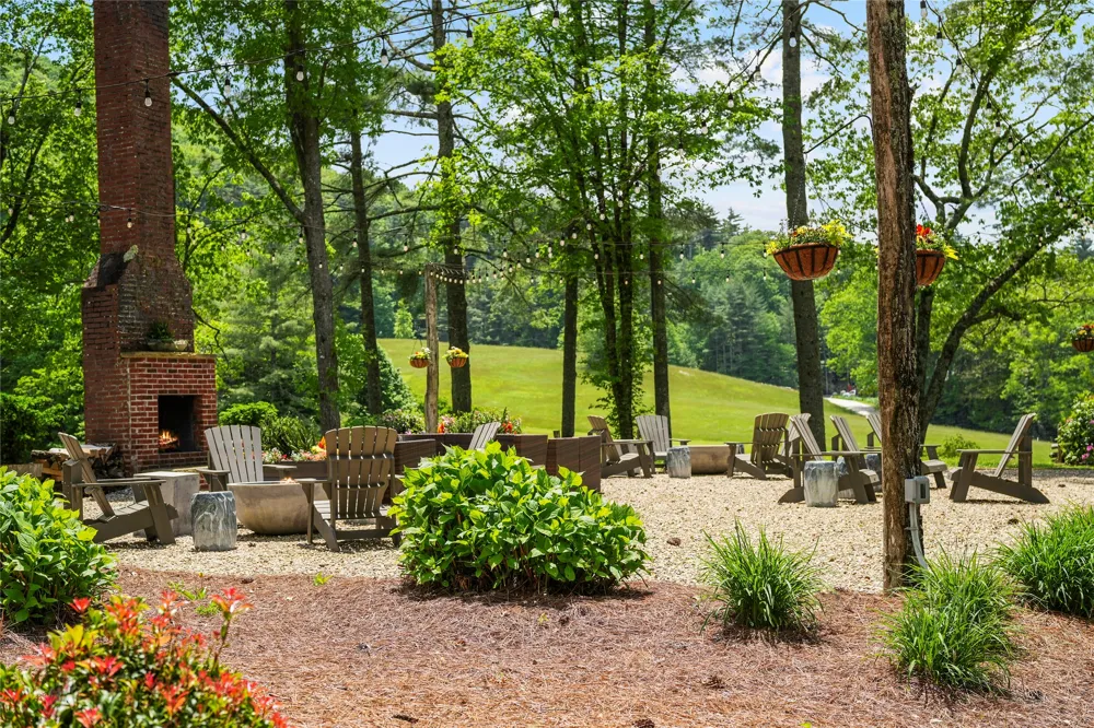 ME-1 Triple Farm Road Cashiers, NC 28717