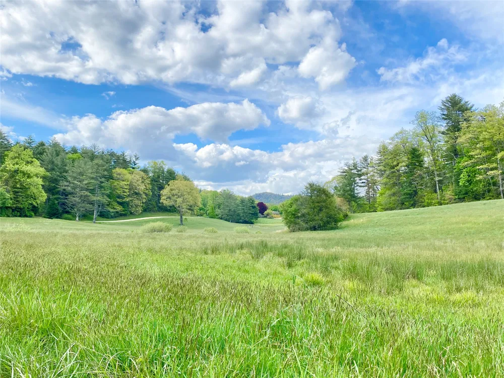ME-1 Triple Farm Road Cashiers, NC 28717
