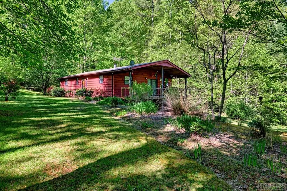 75 Gunpoint Road Cullowhee, NC 28723