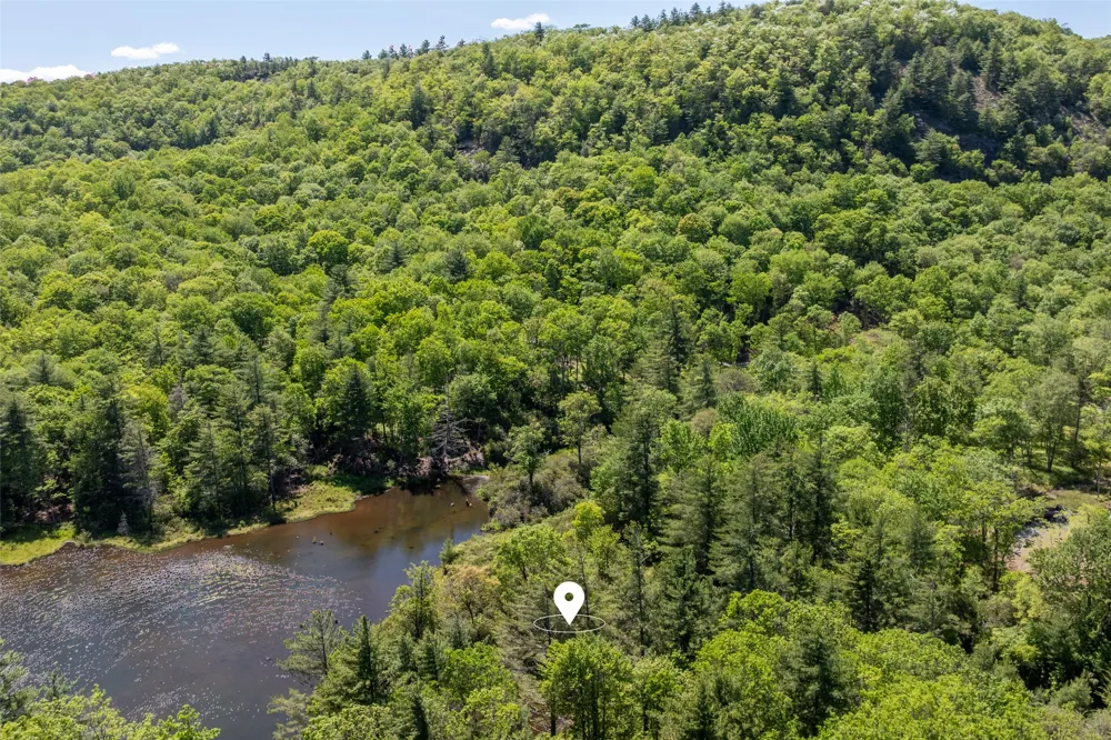 W5 Watersound Trail Glenville, NC 28736