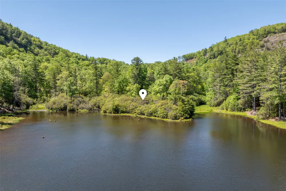 W5 Watersound Trail Glenville, NC 28736