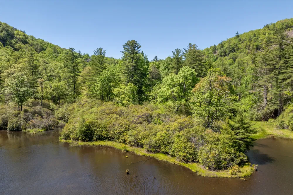 W5 Watersound Trail Glenville, NC 28736