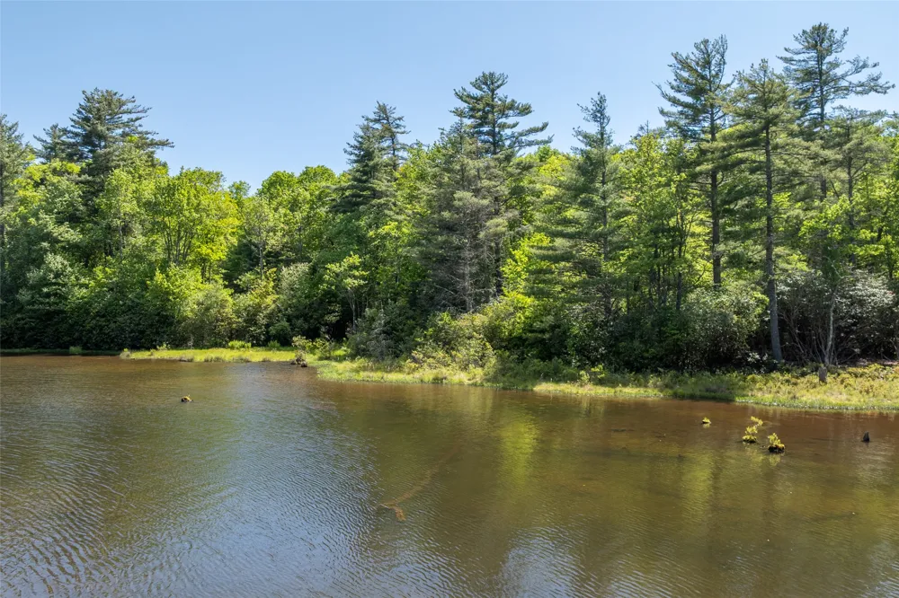 W5 Watersound Trail Glenville, NC 28736