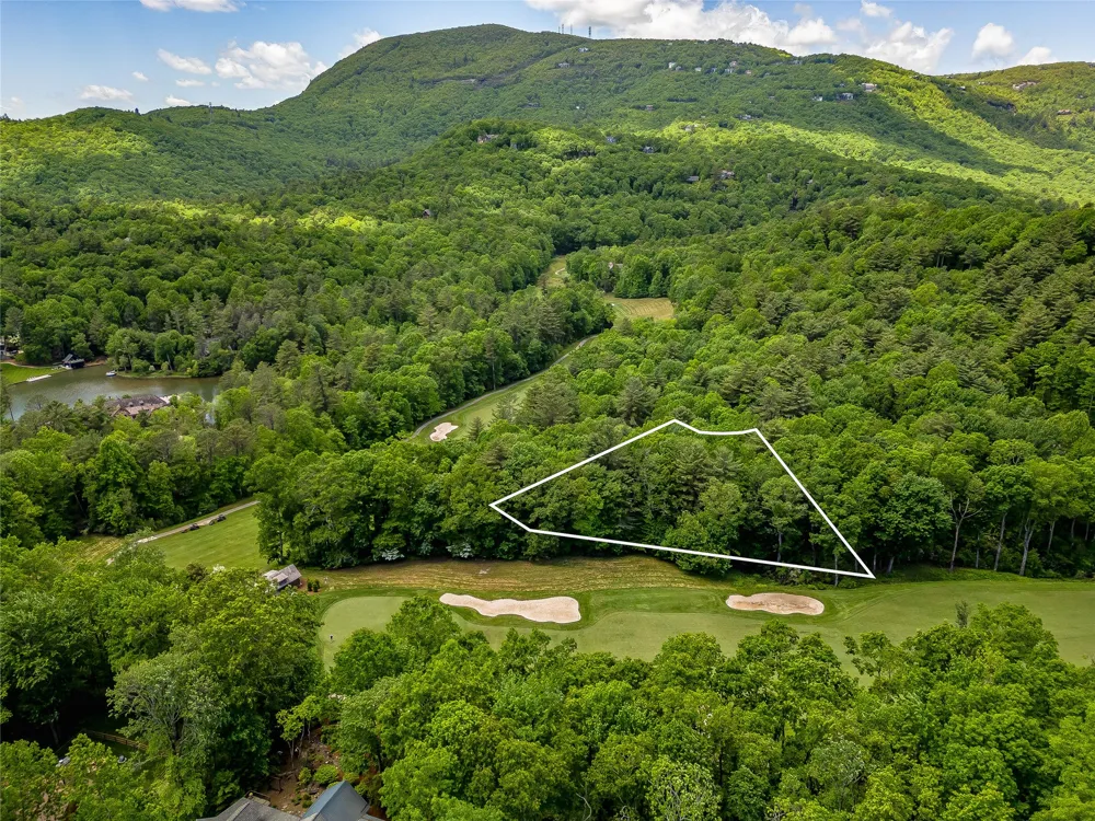 J 33 Cherokee Point Lake Toxaway, NC 28747
