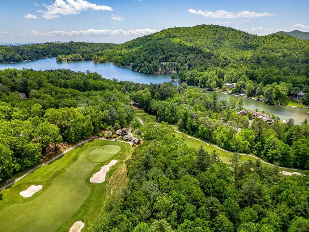 J 33 Cherokee Point Lake Toxaway, NC 28747