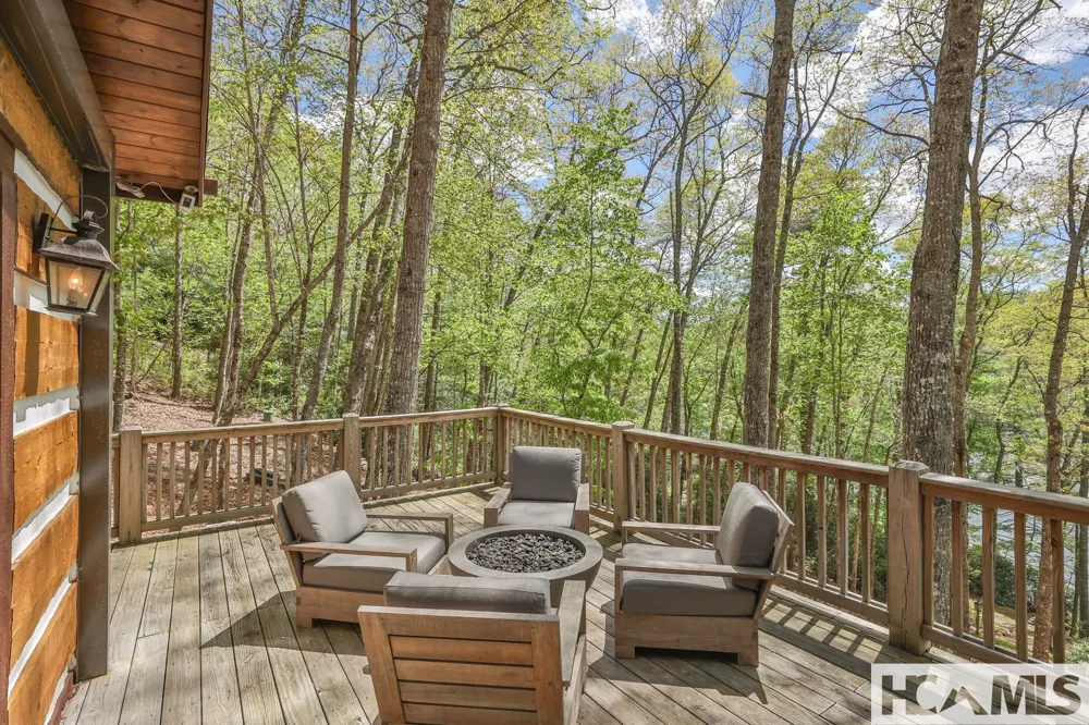 268 Tocami Trail Cullowhee, NC 28723