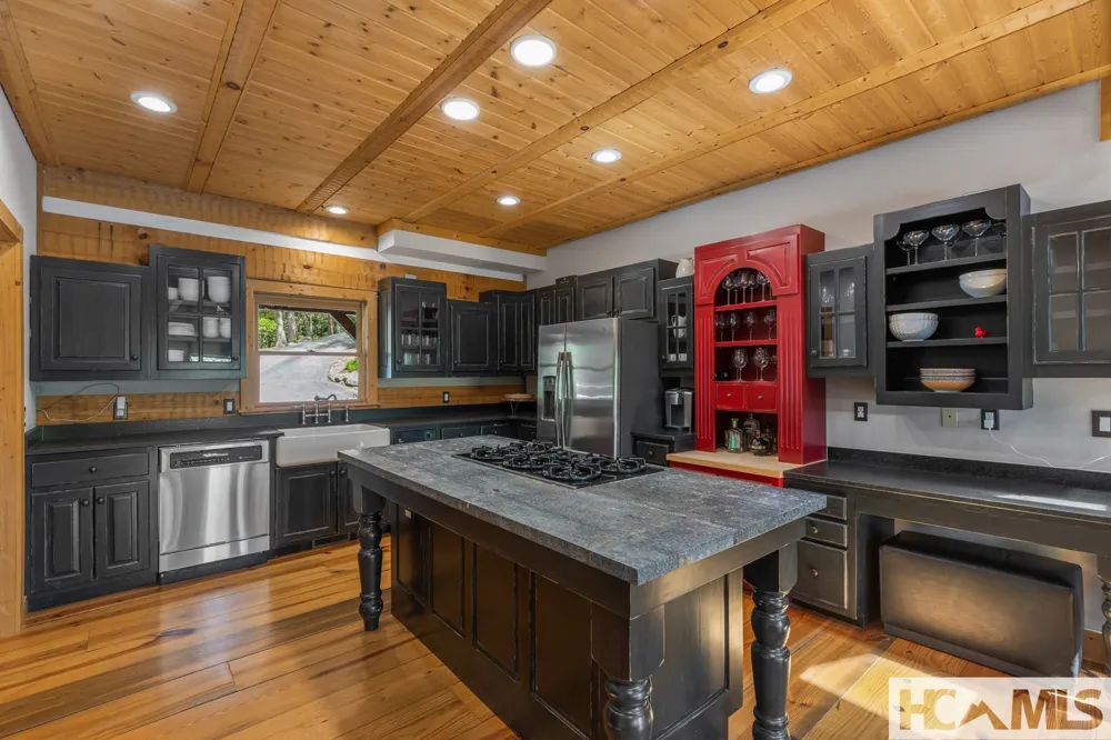 268 Tocami Trail Cullowhee, NC 28723