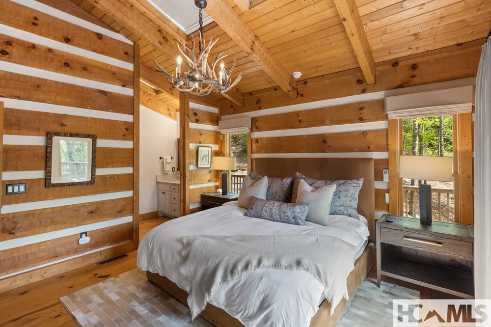 268 Tocami Trail Cullowhee, NC 28723