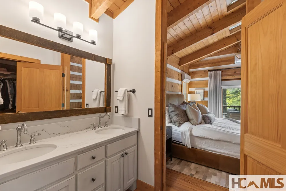 268 Tocami Trail Cullowhee, NC 28723