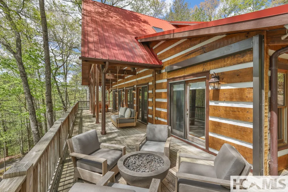 268 Tocami Trail Cullowhee, NC 28723