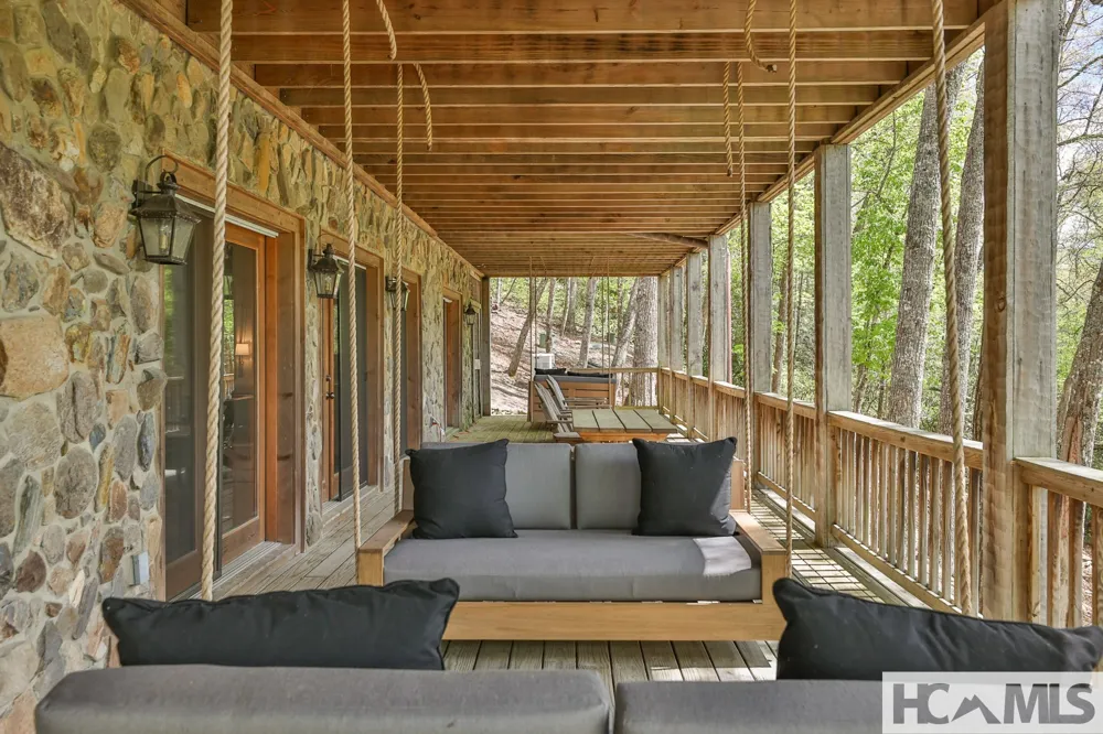 268 Tocami Trail Cullowhee, NC 28723