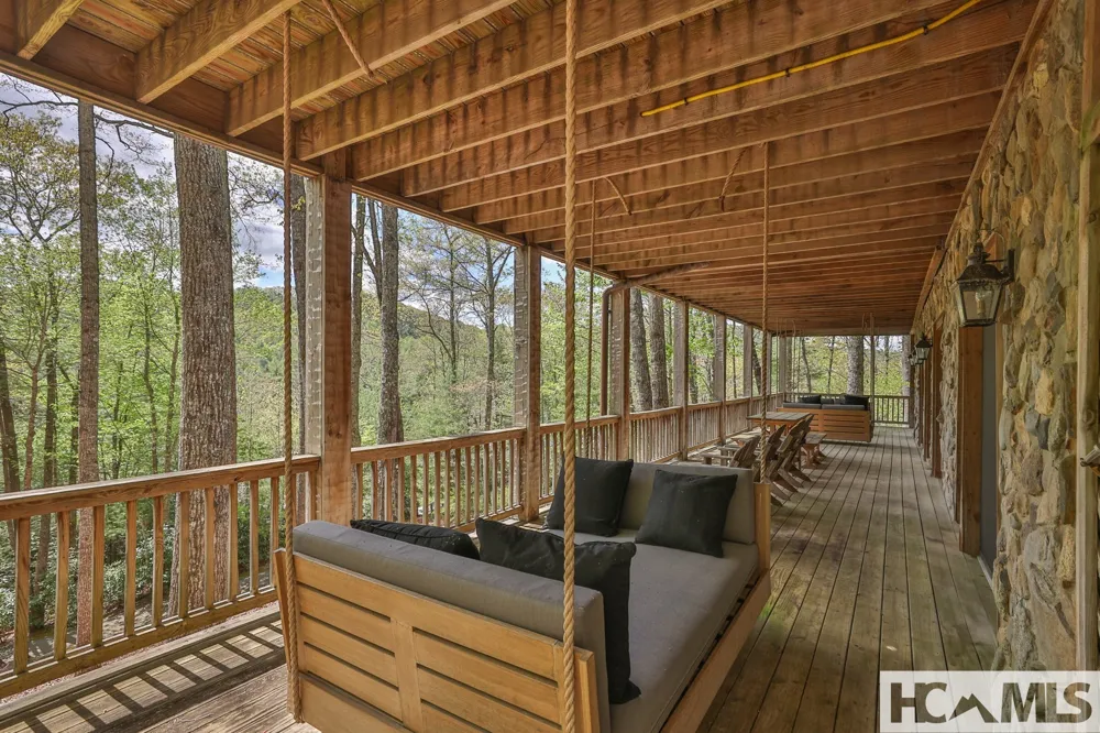 268 Tocami Trail Cullowhee, NC 28723