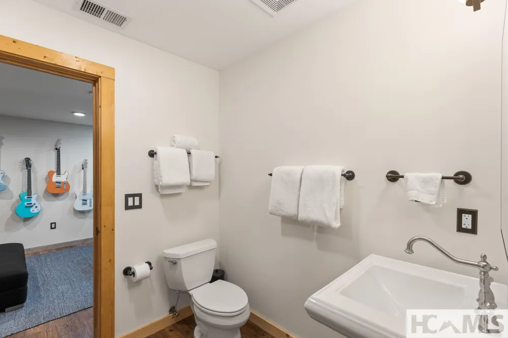 268 Tocami Trail Cullowhee, NC 28723
