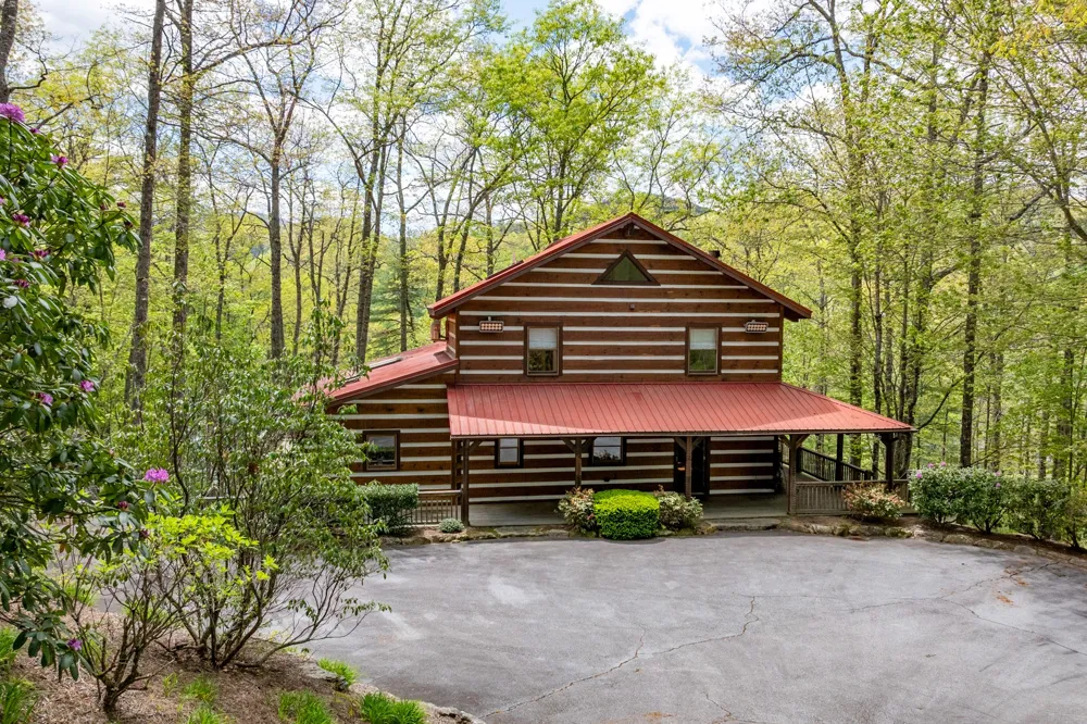 268 Tocami Trail Cullowhee, NC 28723