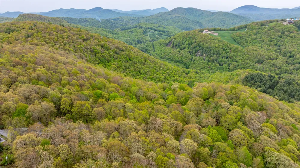 63/64 Valley View Trail Glenville, NC 28736