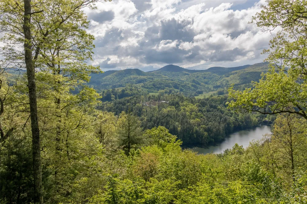 723 Shepherds Gap Road Cullowhee, NC 28723