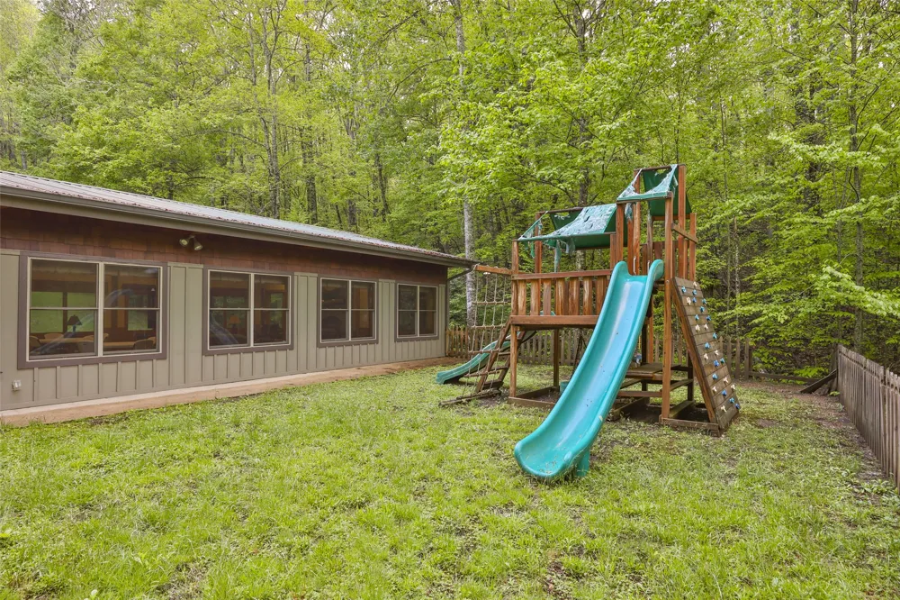 723 Shepherds Gap Road Cullowhee, NC 28723