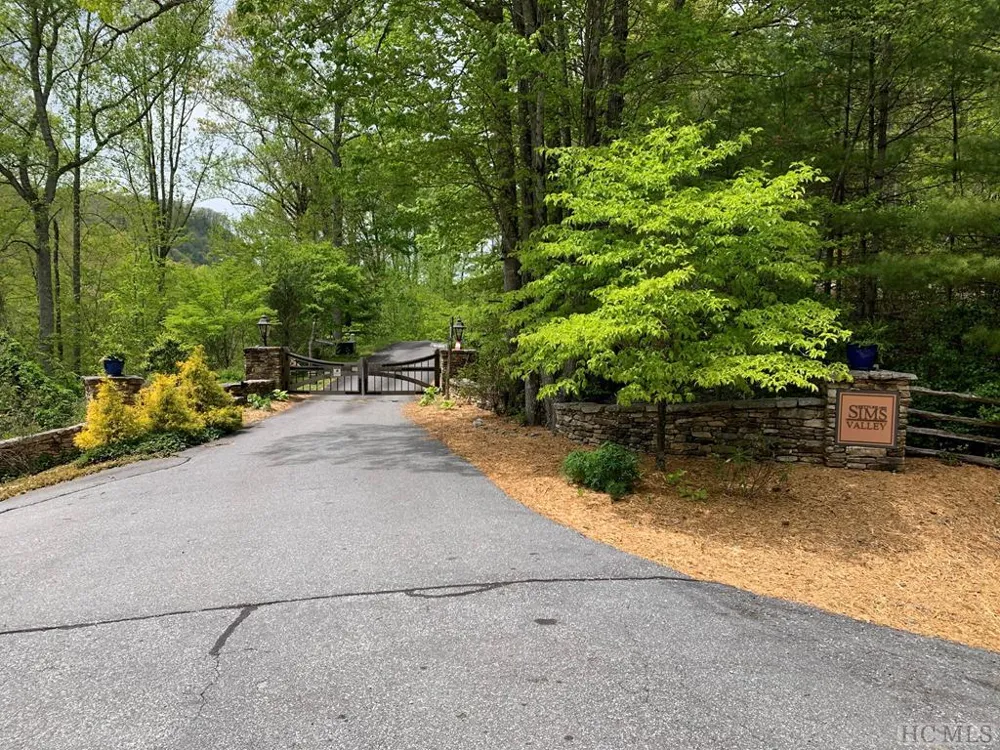 Lot 39 Sweetspring Trail Glenville, NC 28736