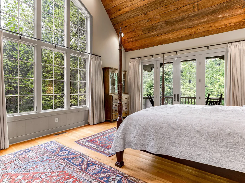 228 Mills Creek Trace Lake Toxaway, NC 28747