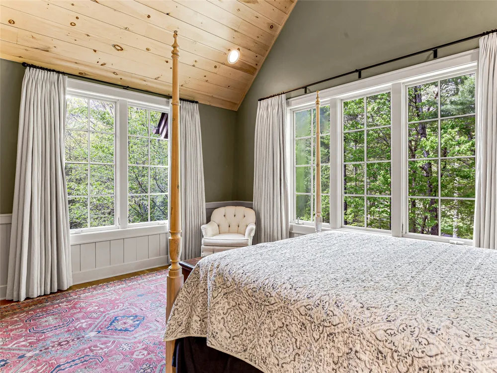 228 Mills Creek Trace Lake Toxaway, NC 28747