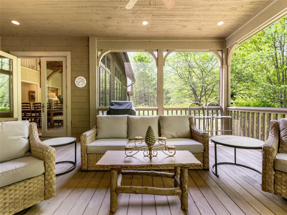 228 Mills Creek Trace Lake Toxaway, NC 28747