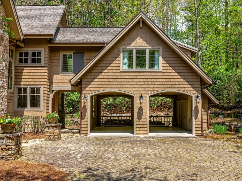 228 Mills Creek Trace Lake Toxaway, NC 28747