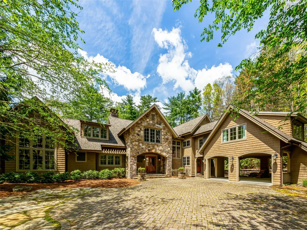 228 Mills Creek Trace Lake Toxaway, NC 28747