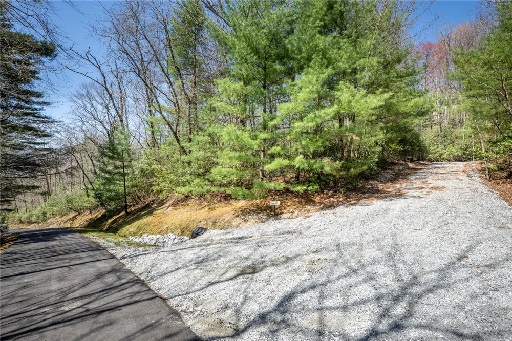 3 Big Granite Court Sapphire, NC 28774