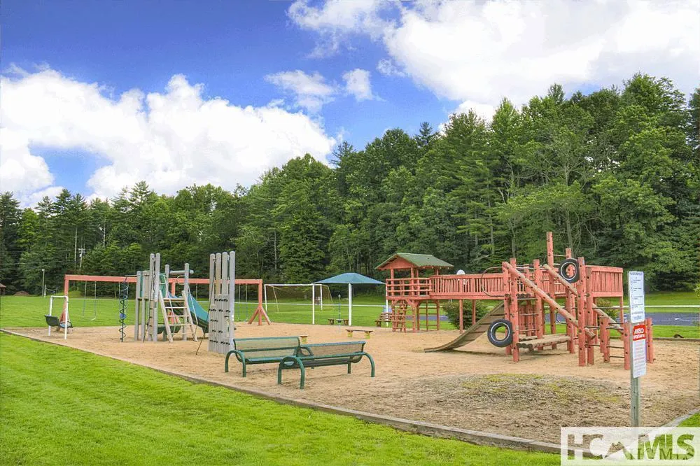 33 Beech Court Sapphire, NC 28774