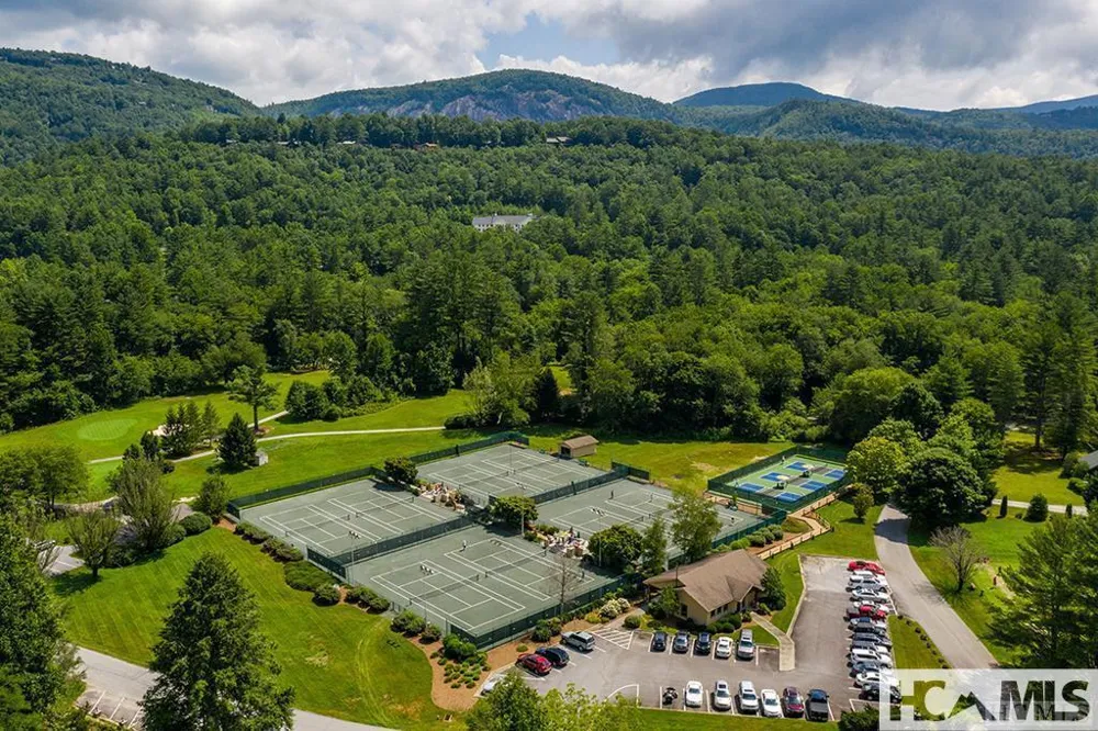 33 Beech Court Sapphire, NC 28774
