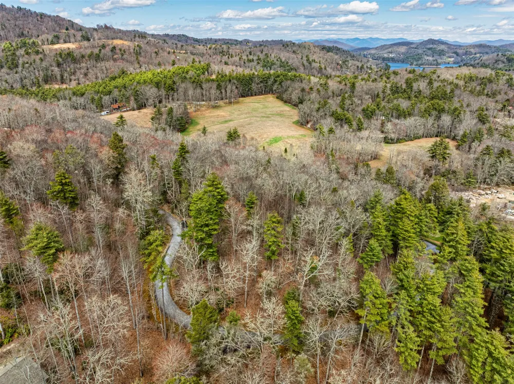 124 Compass Rose Way Cullowhee, NC 28723