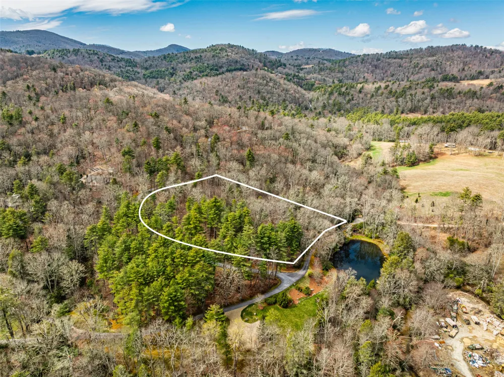 124 Compass Rose Way Cullowhee, NC 28723