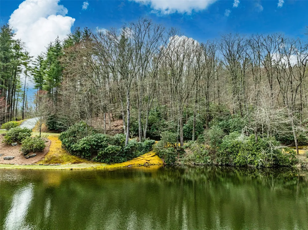 124 Compass Rose Way Cullowhee, NC 28723