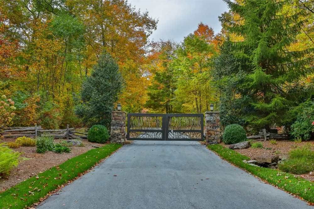 124 Compass Rose Way Cullowhee, NC 28723