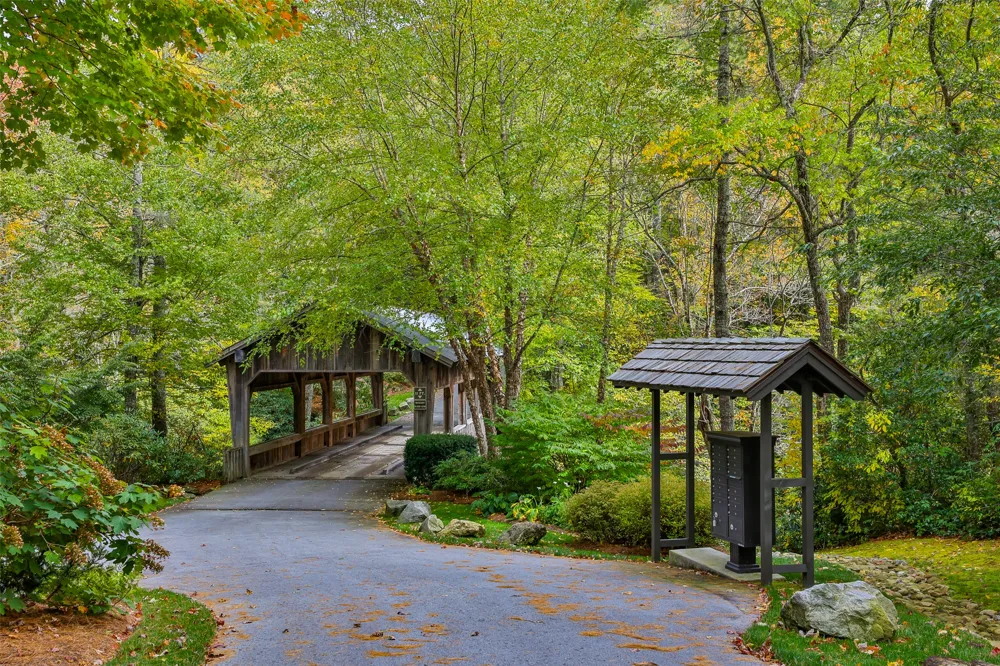 124 Compass Rose Way Cullowhee, NC 28723