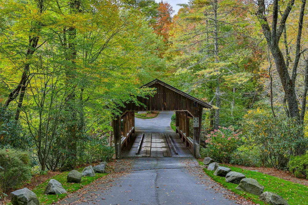 124 Compass Rose Way Cullowhee, NC 28723
