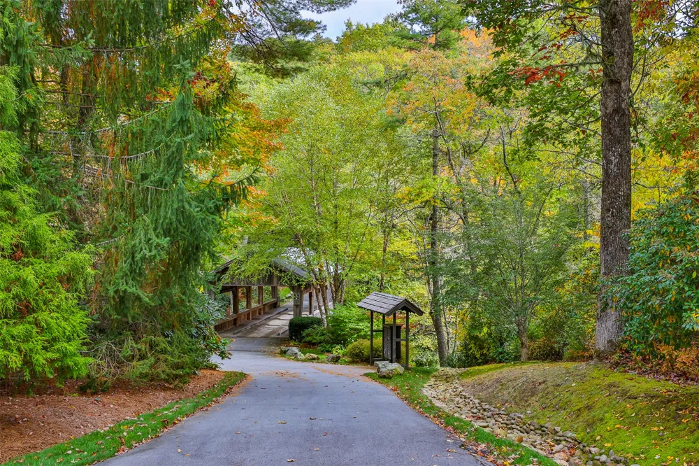 124 Compass Rose Way Cullowhee, NC 28723