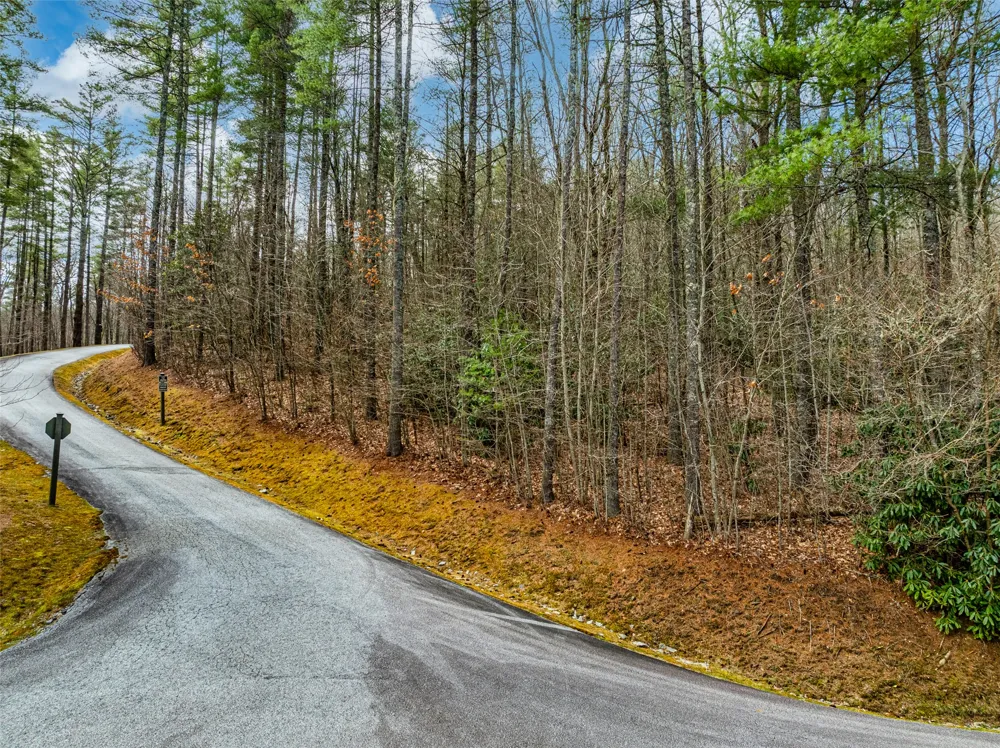 124 Compass Rose Way Cullowhee, NC 28723