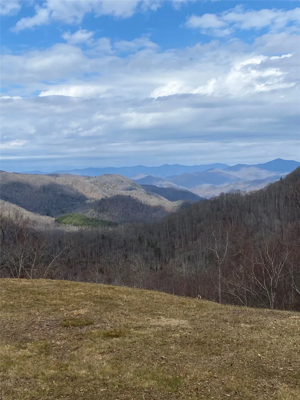 2672 Pilot Knob Road Glenville, NC 28736
