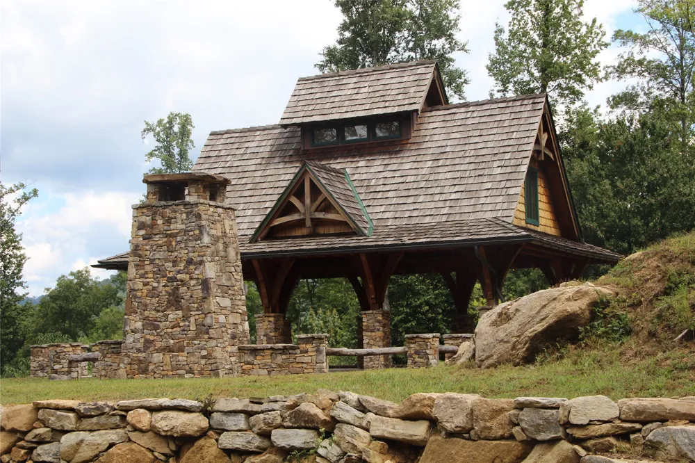 2672 Pilot Knob Road Glenville, NC 28736