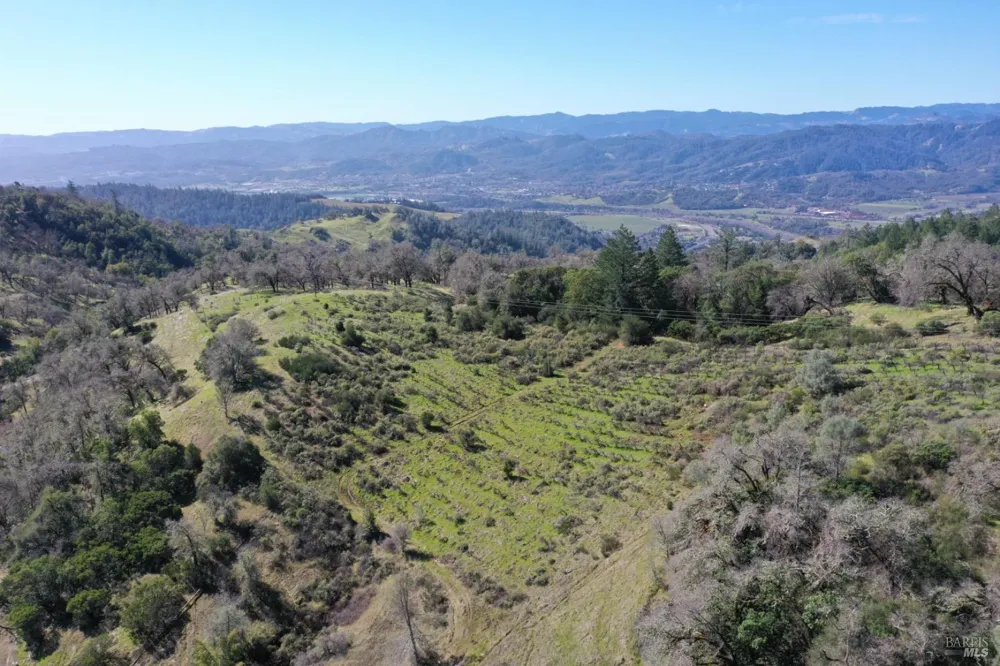 32400 Pine Mountain Road Cloverdale, CA 95425