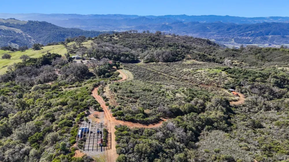 32400 Pine Mountain Road Cloverdale, CA 95425