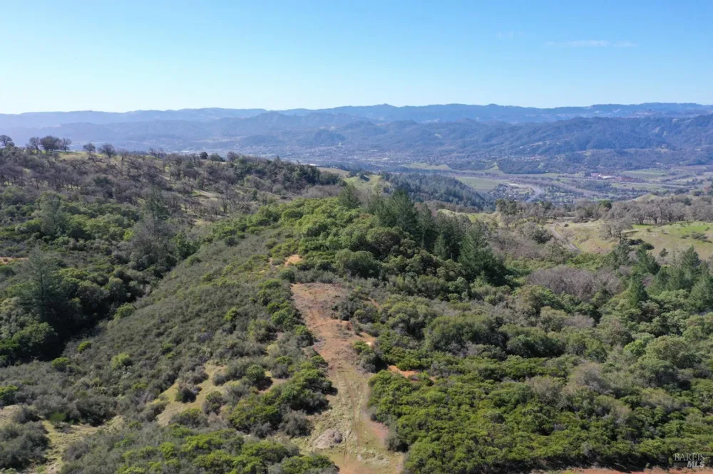 32400 Pine Mountain Road Cloverdale, CA 95425