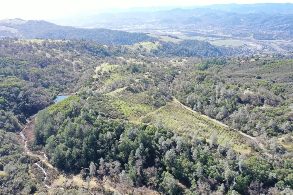32400 Pine Mountain Road Cloverdale, CA 95425