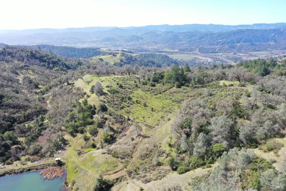 32400 Pine Mountain Road Cloverdale, CA 95425
