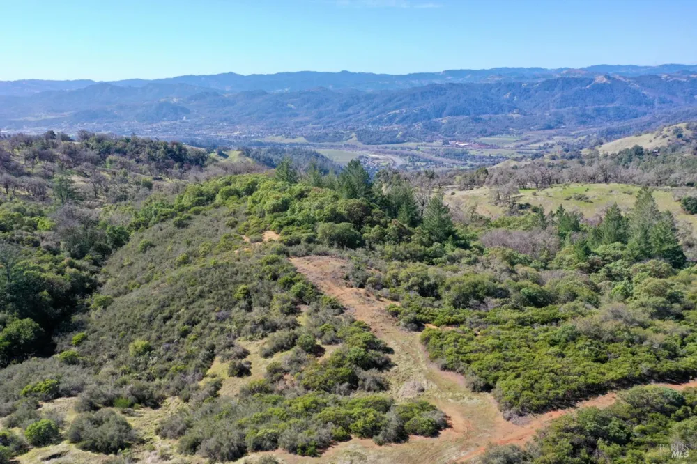 32400 Pine Mountain Road Cloverdale, CA 95425