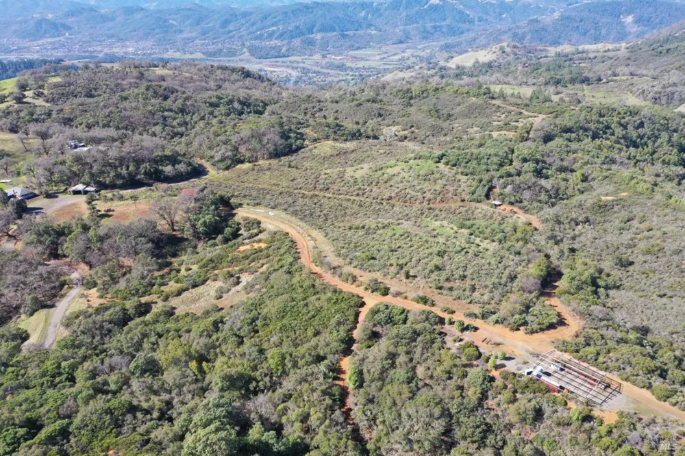 32400 Pine Mountain Road Cloverdale, CA 95425
