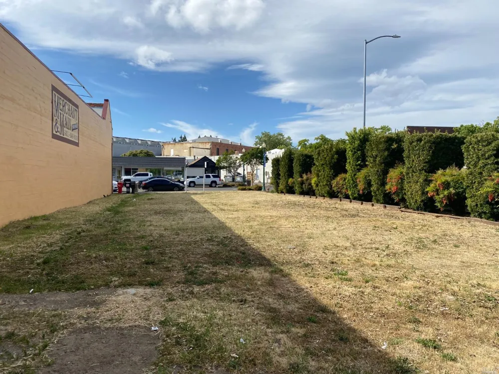 Merchant Street Vacaville, CA 95688