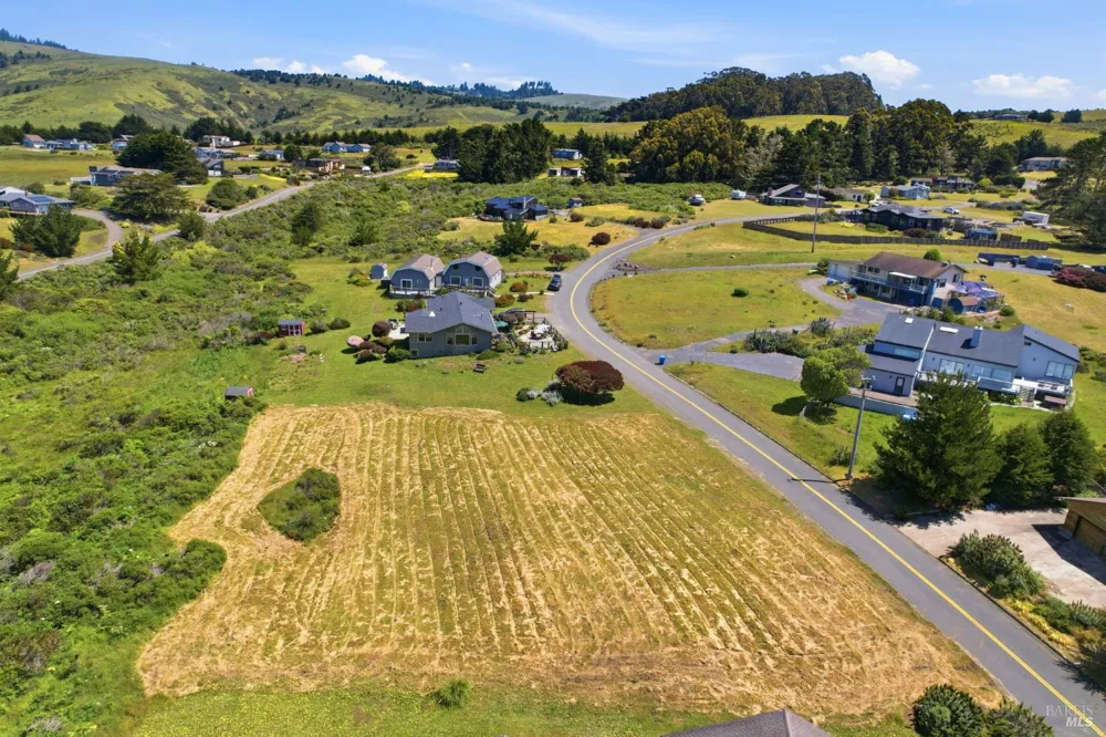317 Los Santos Drive Bodega Bay, CA 94923